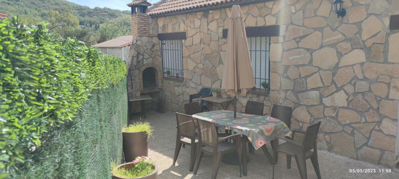 Gasthaus La Pasailla De Gredos Navacepeda de Tormes Exterior foto